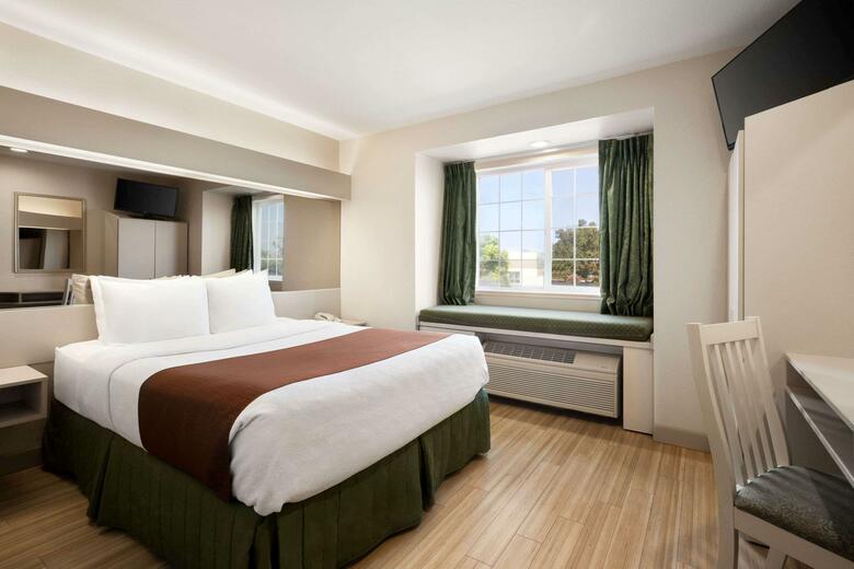 Hotel Microtel Inn And Suites By Wyn