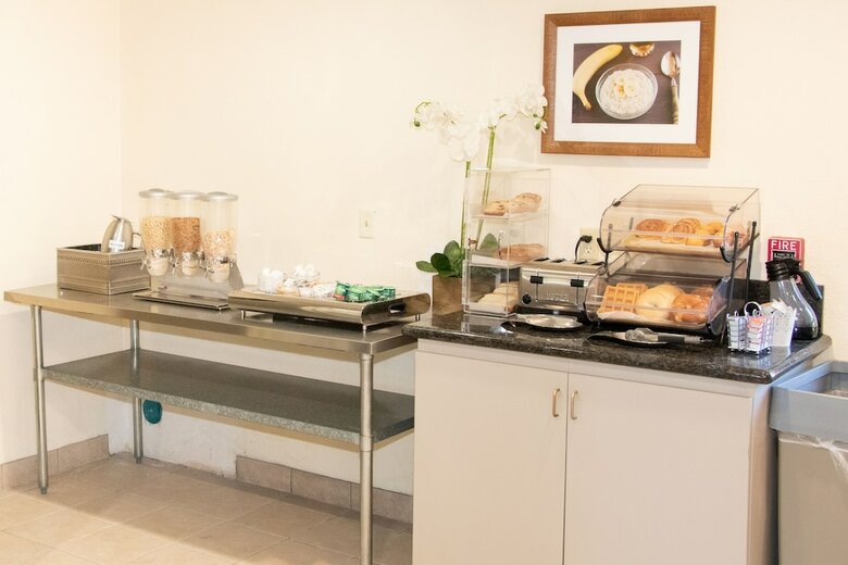 Hotel Microtel Inn And Suites By Wyn