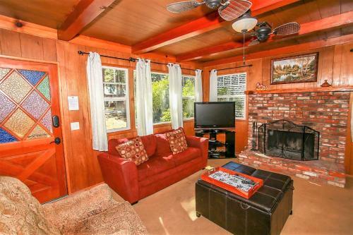 1668 - Finch Nest Home