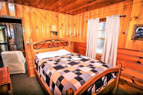 ~lupine Cabin #106~