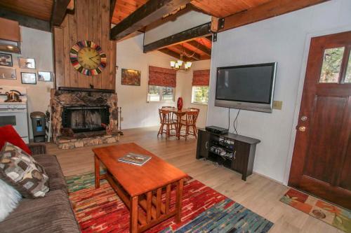 1711 - Little Bear Cubs Lodge Home