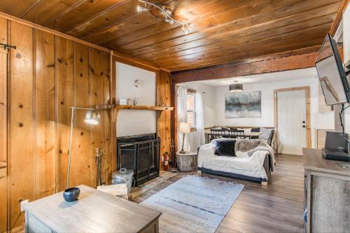 Fox Farm Cabin Cabin