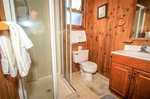 Jus 'restin "pub-crawl" Cabin