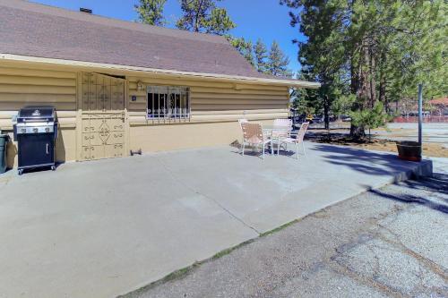 Pineknott Rustic Retreat
