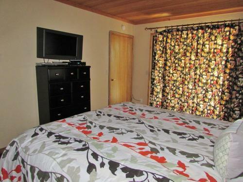 034 Menlo Suite Cabin
