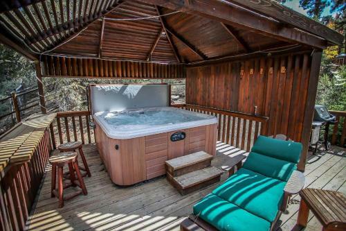Alpine Lodge Downtown Log Home