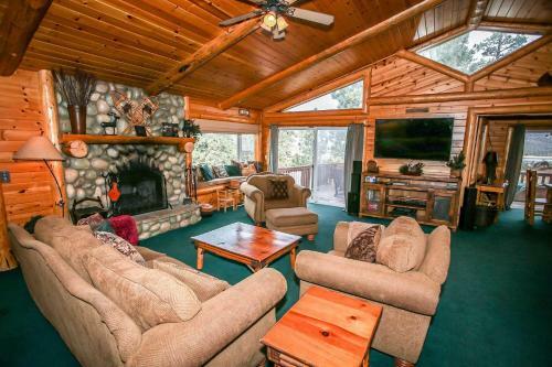 Alpine Lodge Downtown Log Home