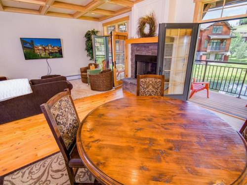 Spanish Peaks Condo 20