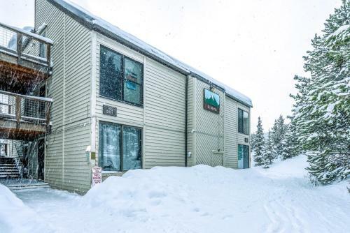 Apartamento Hill Condo 1200