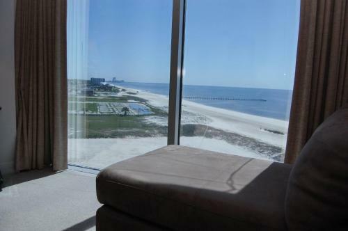 Sea Breeze 702 Deluxe - Two Bedroom Apartment