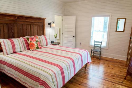 Jarrett Creek Cottage