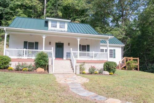Jarrett Creek Cottage