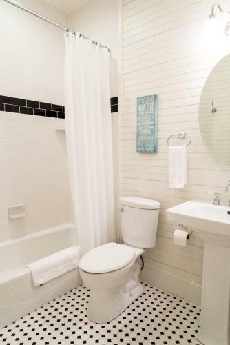 Jarrett Creek Cottage