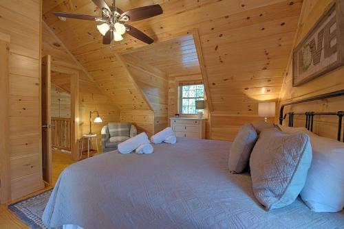 High Top Mountain Lodge Cabin