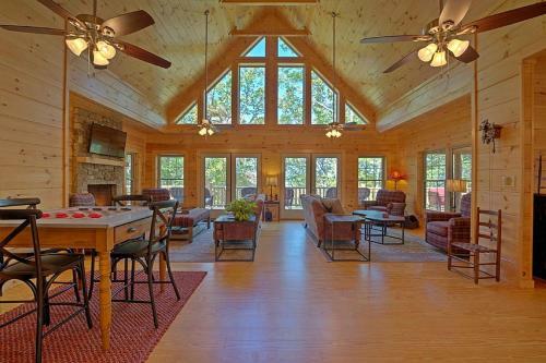 High Top Mountain Lodge Cabin