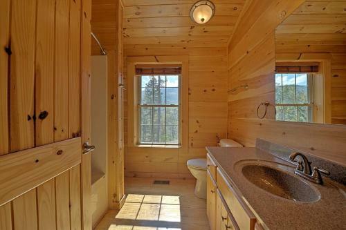 High Top Mountain Lodge Cabin
