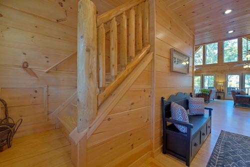 High Top Mountain Lodge Cabin