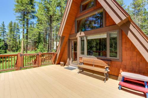 Blue River Cabin In The Woods