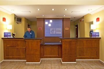 Holiday Inn Express Hotel & Suites Quincy I-10