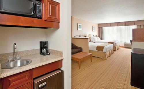 Hotel Holiday Inn Express Germantown (nw Milwaukee)