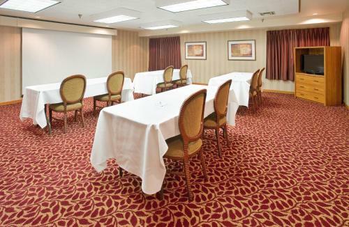 Hotel Holiday Inn Express Germantown (nw Milwaukee)