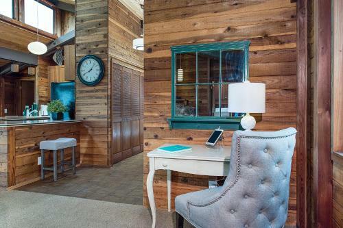 21562 Heron Drive Home