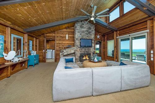 21562 Heron Drive Home