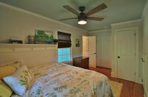 Downtown Hideaway - Green Door