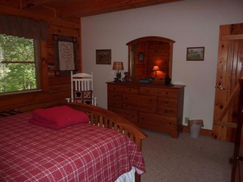 Bearfoot Hideaway
