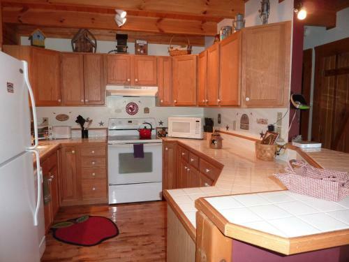 Bearfoot Hideaway