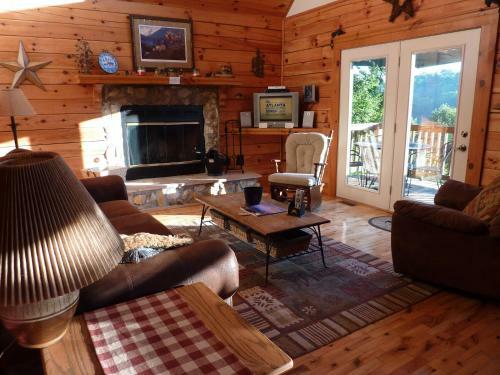Bearfoot Hideaway