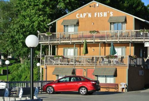 Posada Cap'n Fish's Waterfront Inn