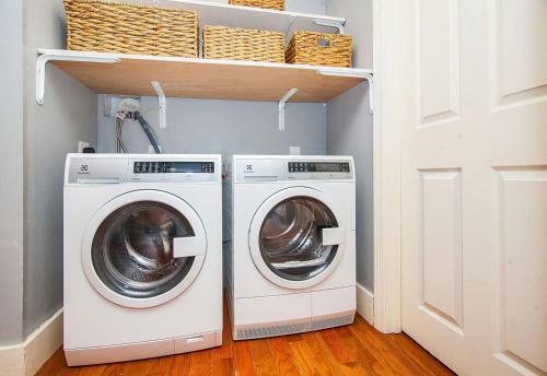 Apartamento Stayloom's Spacious, Stylish Destination | Near T