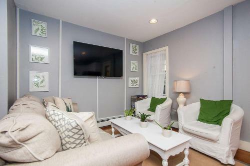 Apartamento Stayloom's Spacious, Stylish Destination | Near T