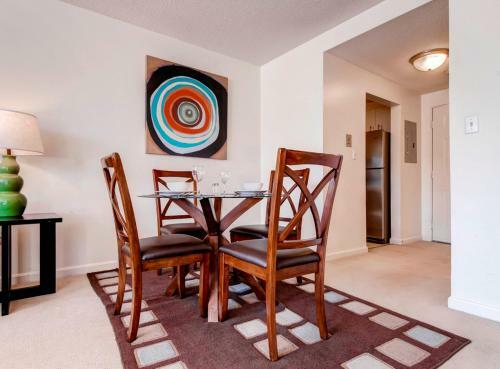 Apartamentos Bluebird Suites At Garrison Square