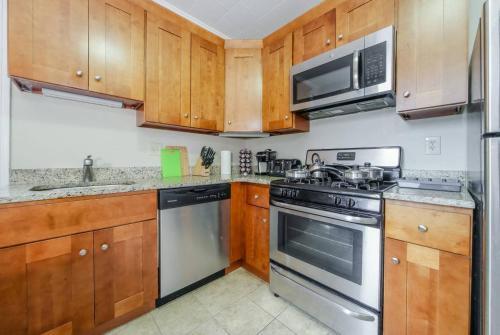 Apartamento Three-bedroom, One-bath Apt In North End