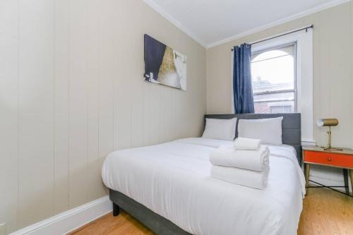 Apartamento Three-bedroom, One-bath Apt In North End