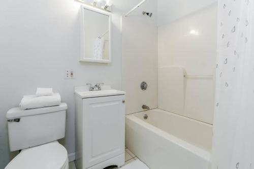 Apartamento Three-bedroom, One-bath Apt In North End