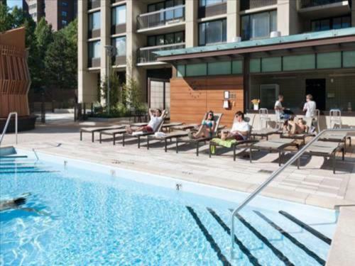 Apartamentos Bluebird Suites At West End