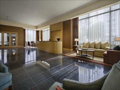 Apartamentos Bluebird Suites At West End