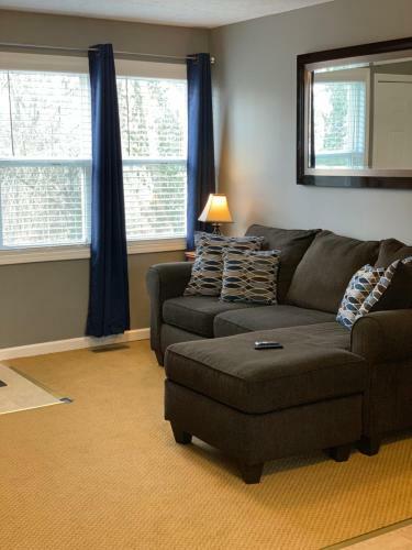 Jackson Apartments Unit B