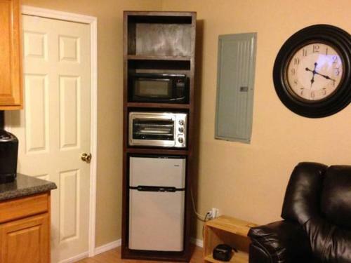Lewis & Pearl Vacation Apartment A