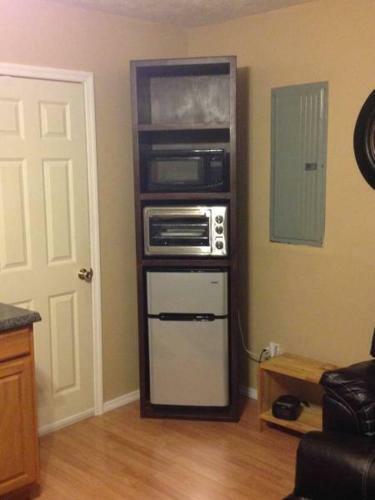 Lewis & Pearl Vacation Apartment A