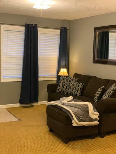 Jackson Apartments Unit C