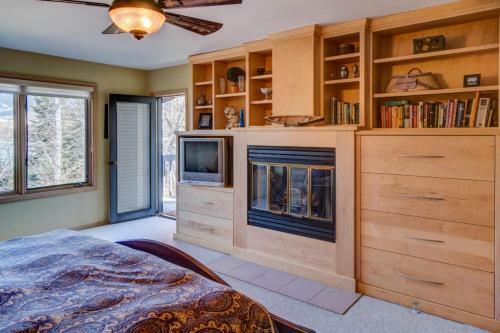 Bozeman - East Gallatin Retreat