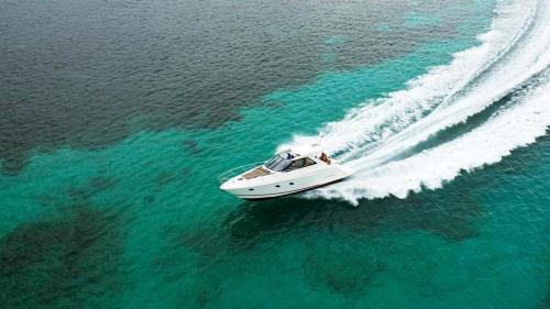 Beach Break With Heated Pool (sleeps 18)