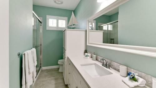 Tropical Oasis - Three Bedroom Home