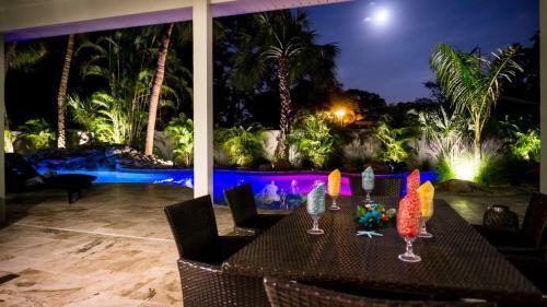 Tropical Oasis - Three Bedroom Home