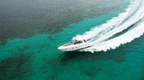 Beach Escape With Heated Pool (sleeps 18)