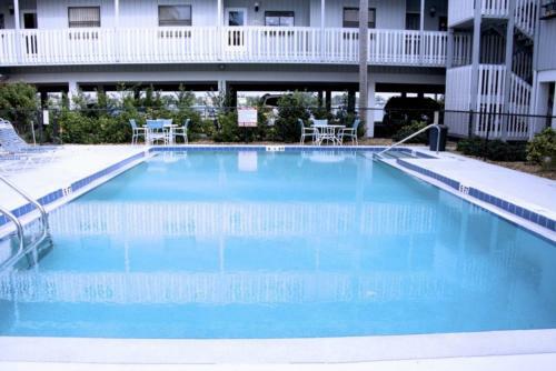 Apartamento Gulf Drive Two-bedroom Condo Unit D
